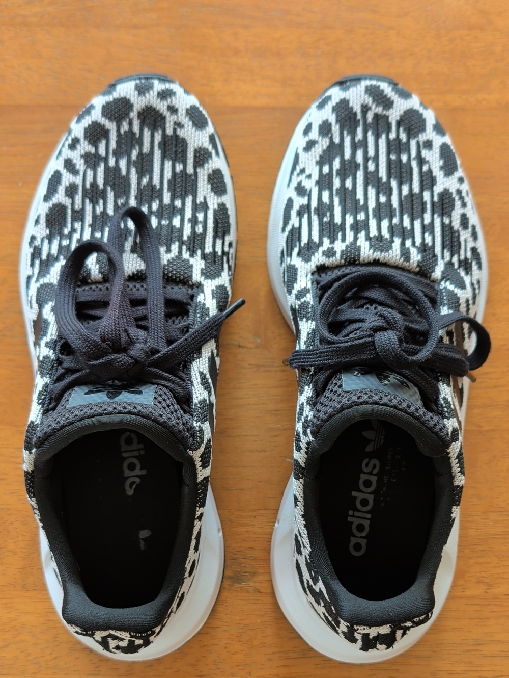 adidas Women's Swift Run Leopard Print sneakers - Size 7.5 - Fit More Like An 8